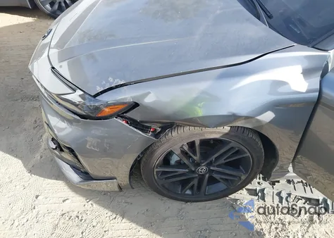 2025 Toyota Camry Xse z USA, uszkodzony, nr VIN 4T1DAACK8SU573950